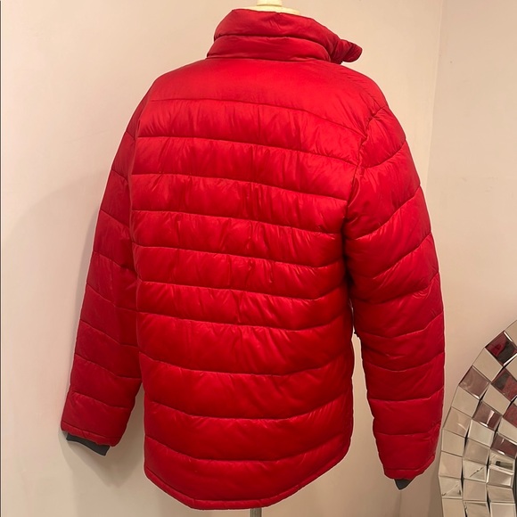 Columbia men’s Red Puffer Jacket - Picture 5 of 9